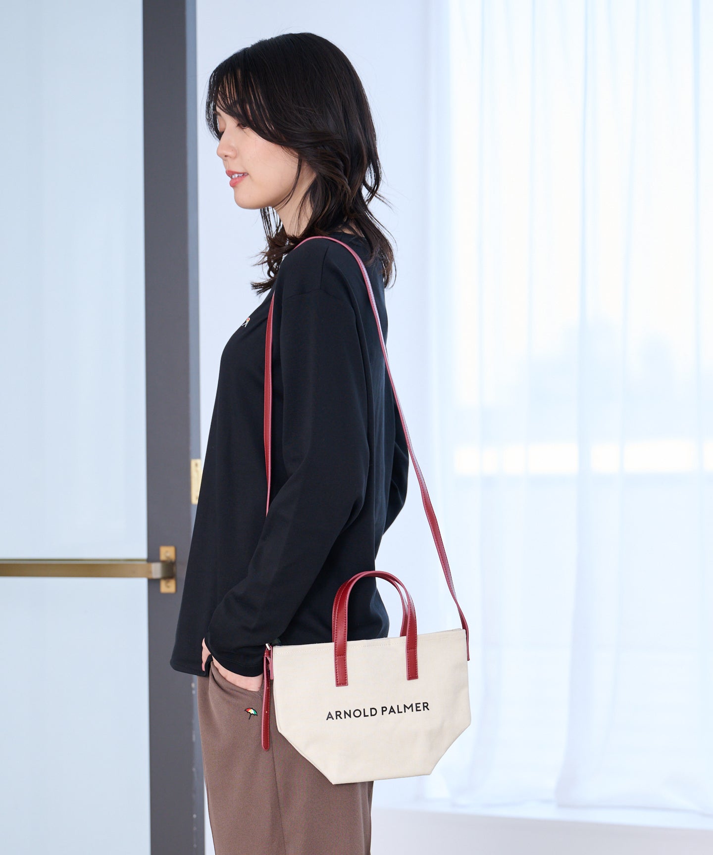 Arnold Palmer 2WAYコンパクト シェアサコッシュ